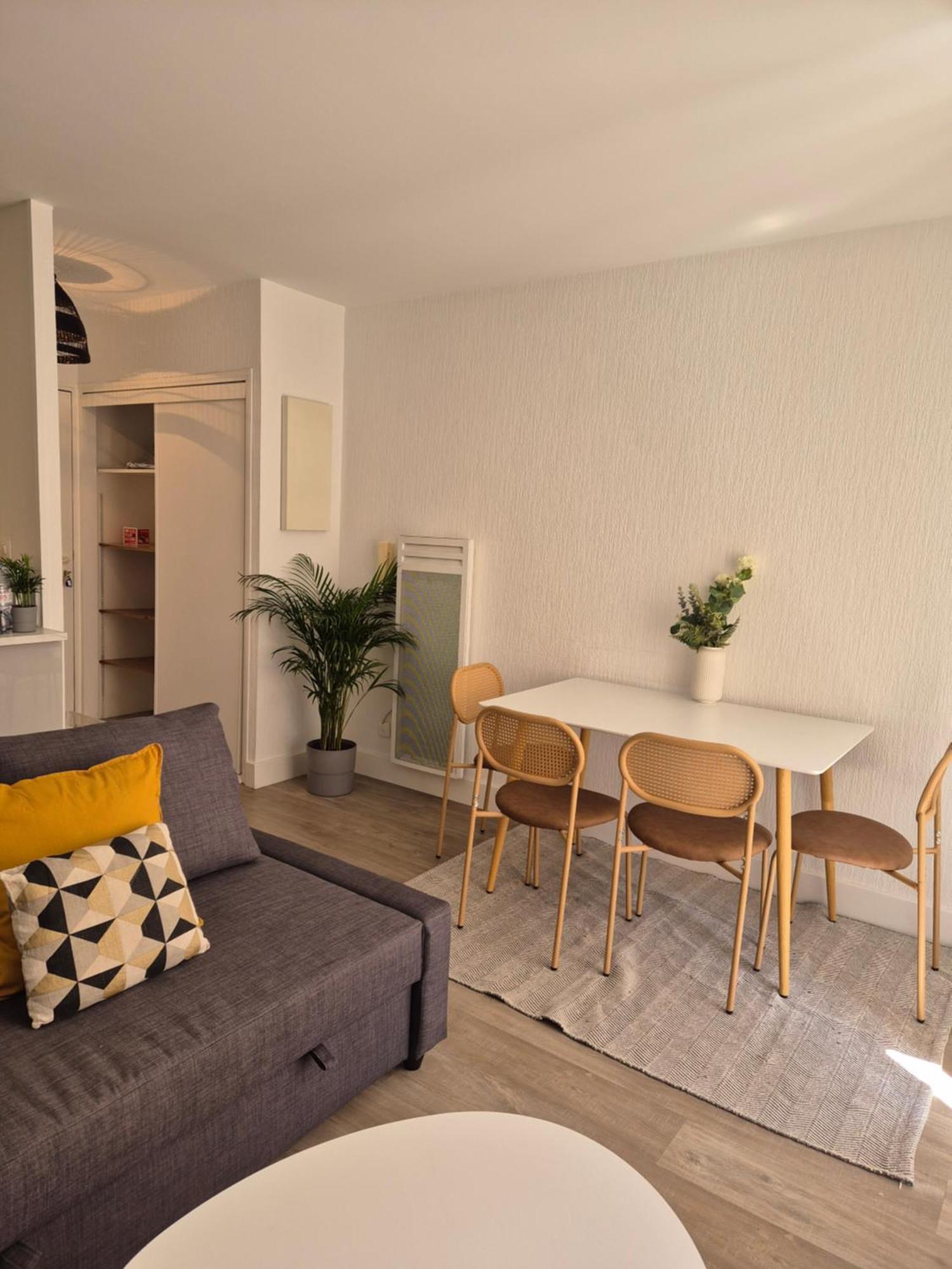 Appartement T2 - Hyeres Gare Zewnętrze zdjęcie
