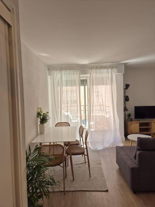 Appartement T2 - Hyeres Gare Zewnętrze zdjęcie